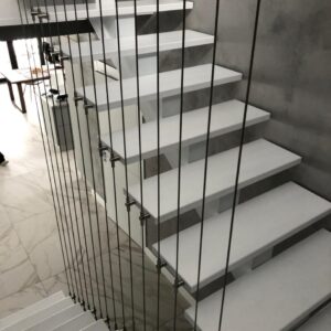 Лестница на металлокаркасе Франция